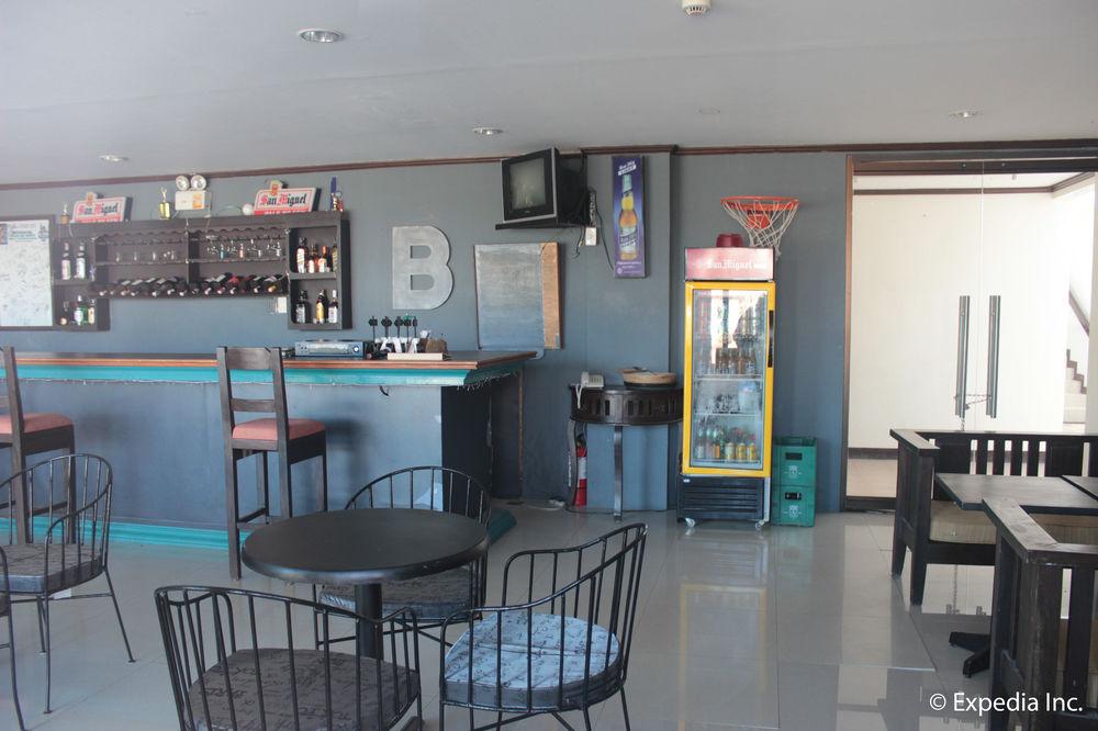 Ilocos Norte Hotel & Convention Center Laoag Exteriör bild