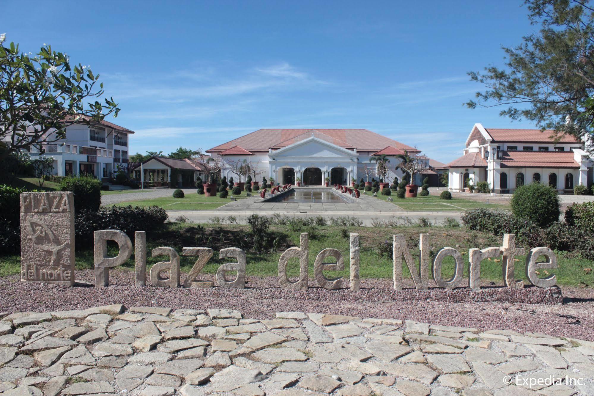Ilocos Norte Hotel & Convention Center Laoag Exteriör bild