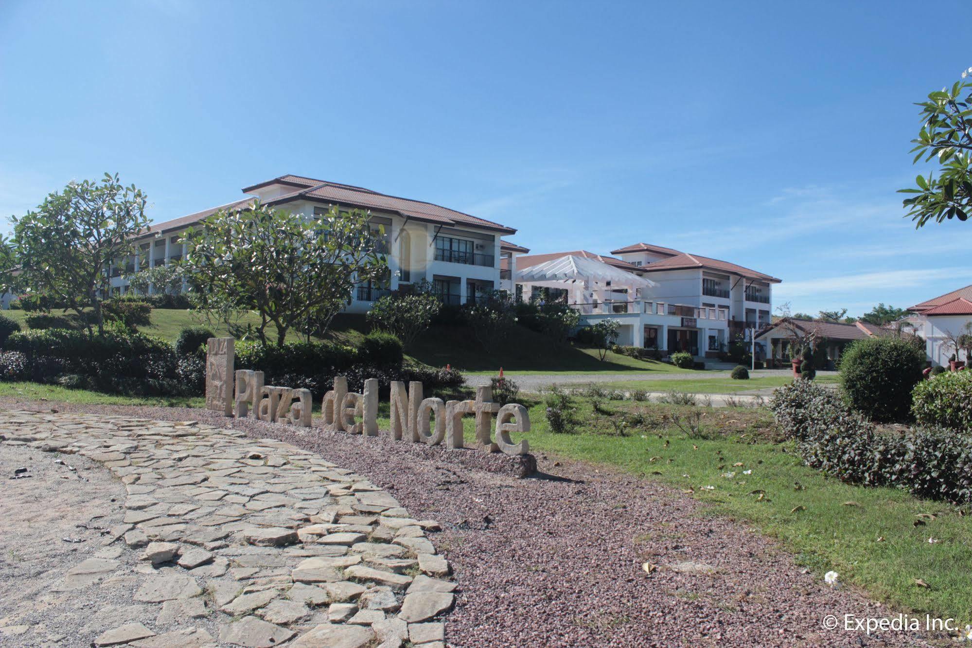 Ilocos Norte Hotel & Convention Center Laoag Exteriör bild